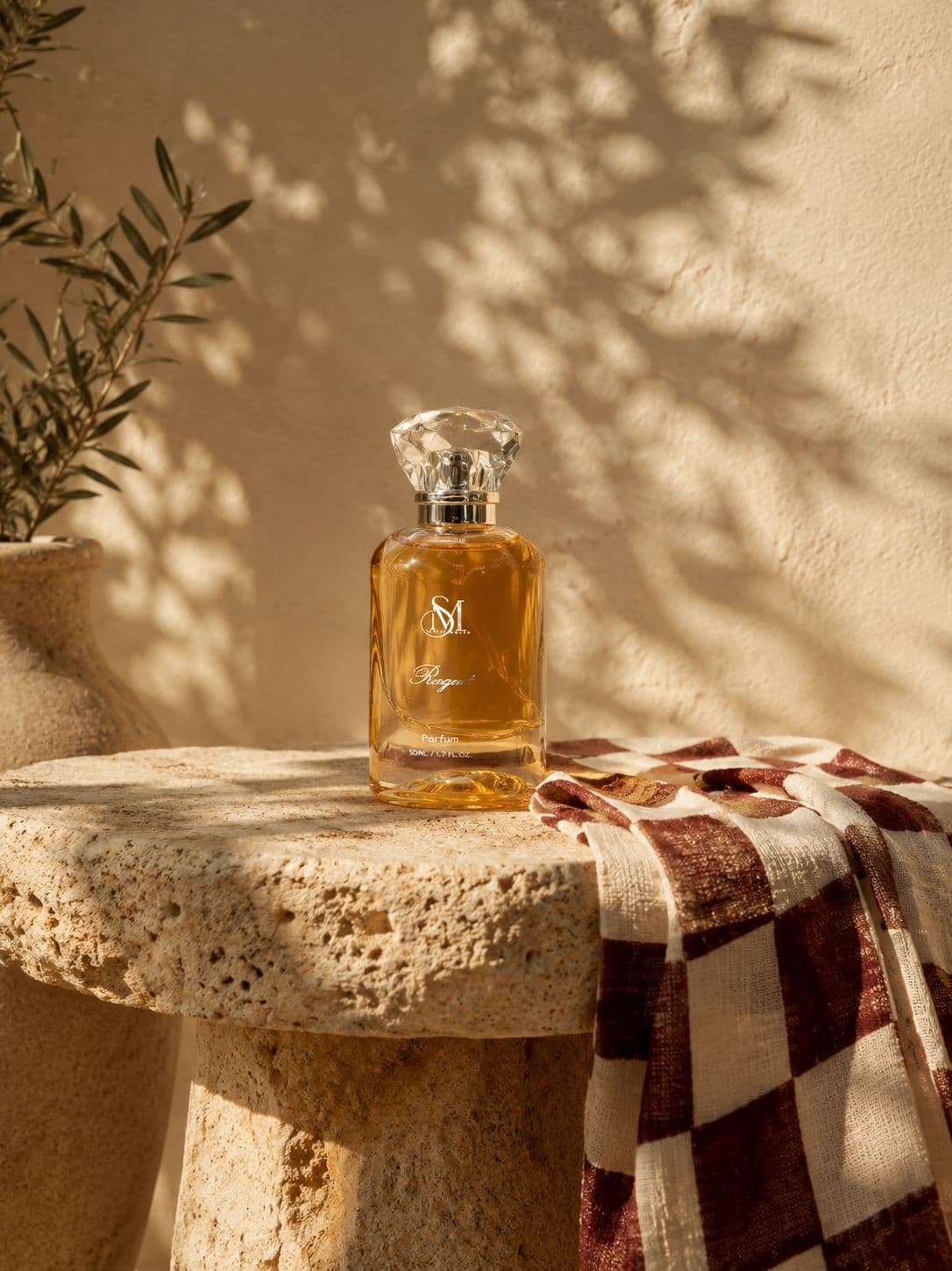 Reigné — Scarlet MOOD campaign
